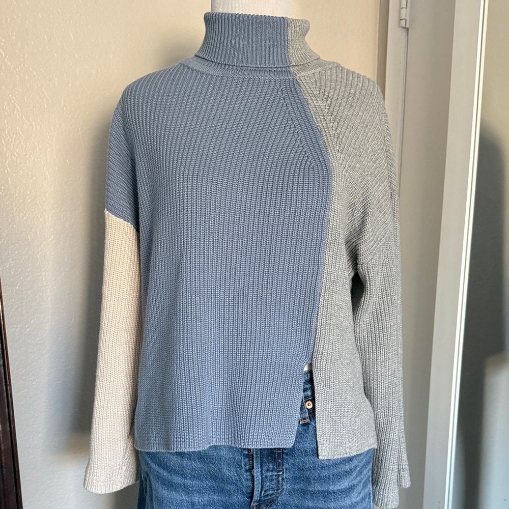 Mod Color Block Turtleneck Sweater - Picture 5 of 7